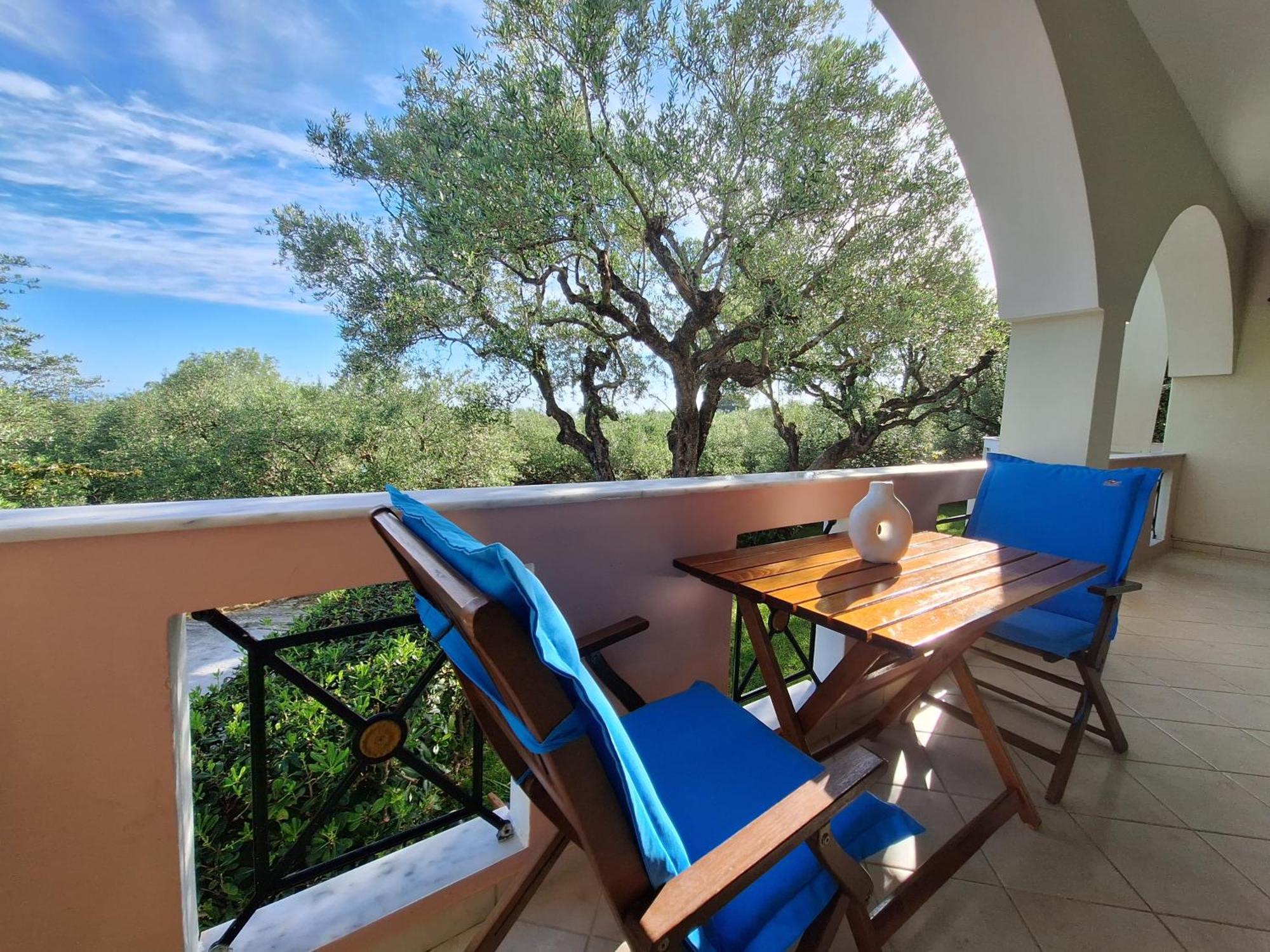Villa Dionysia Amoudi Exterior photo